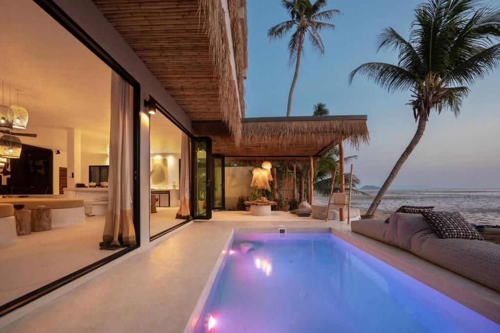 Villa Le Cerf Dore Hinkong Exterior photo